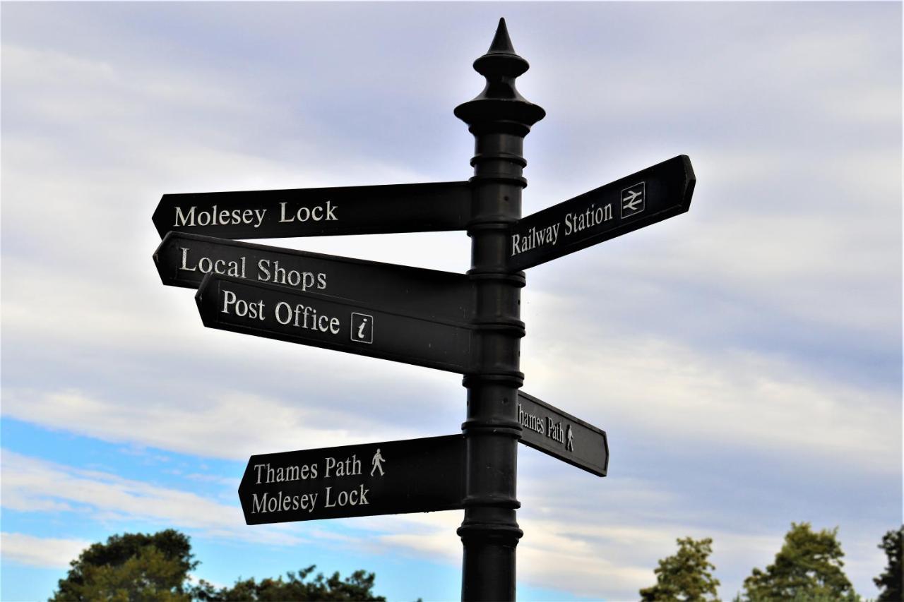 MoleseyHampton Court - The Kings Restアパートメント エクステリア 写真